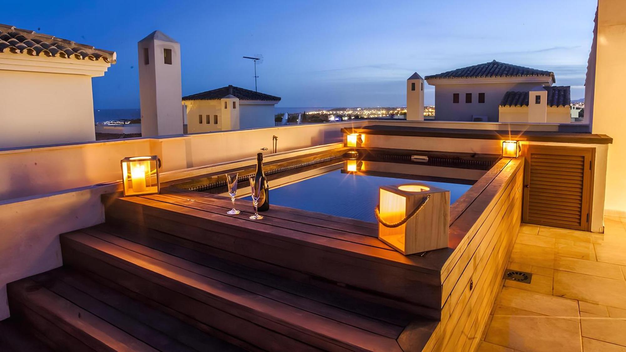 Lägenhet Vacation I Private Heated Swimming Pool, Walking Distance To Puerto Banus, Security 24-7, Bbq, Wifi