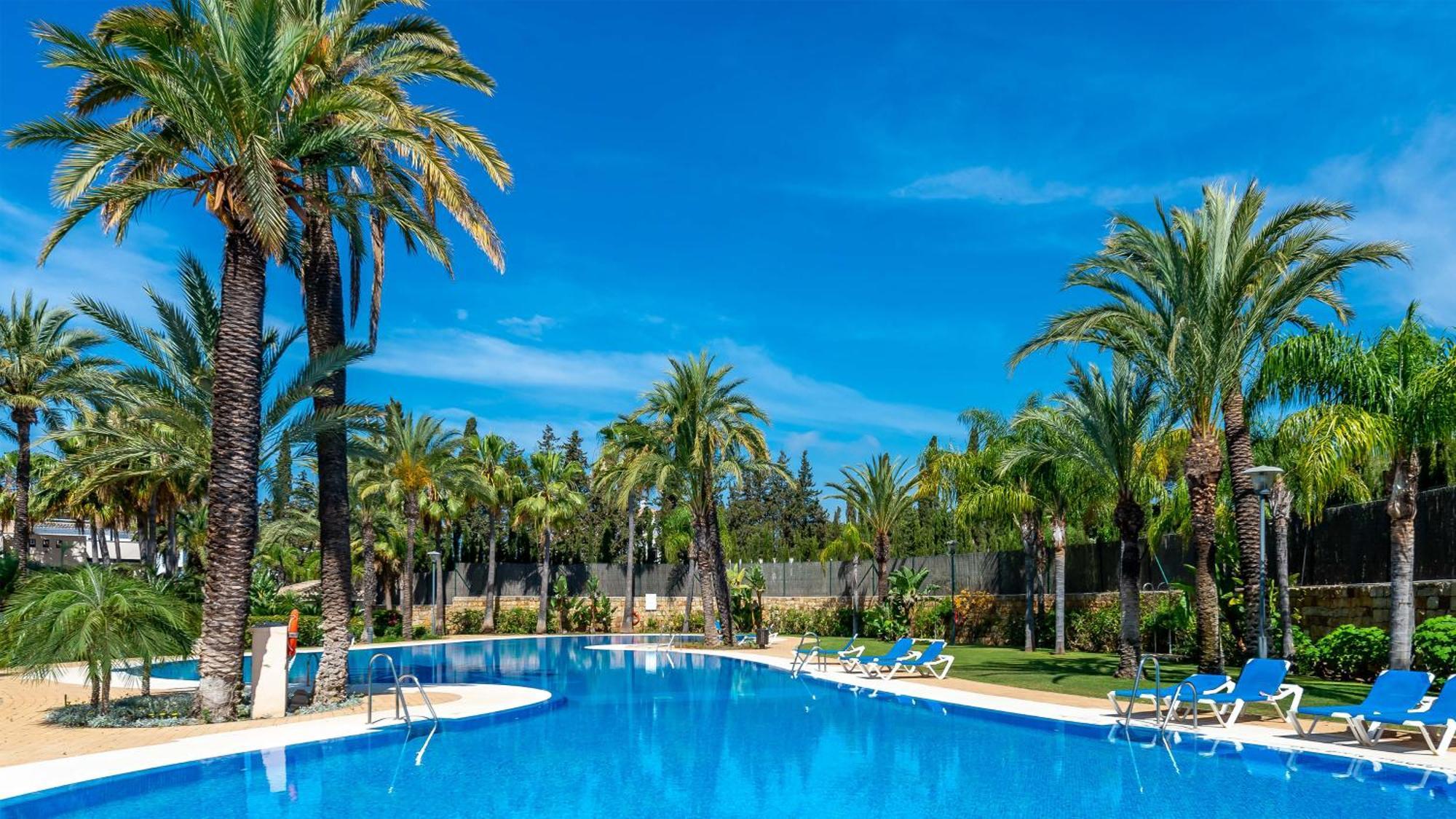 Lägenhet Vacation I Private Heated Swimming Pool, Walking Distance To Puerto Banus, Security 24-7, Bbq, Wifi *