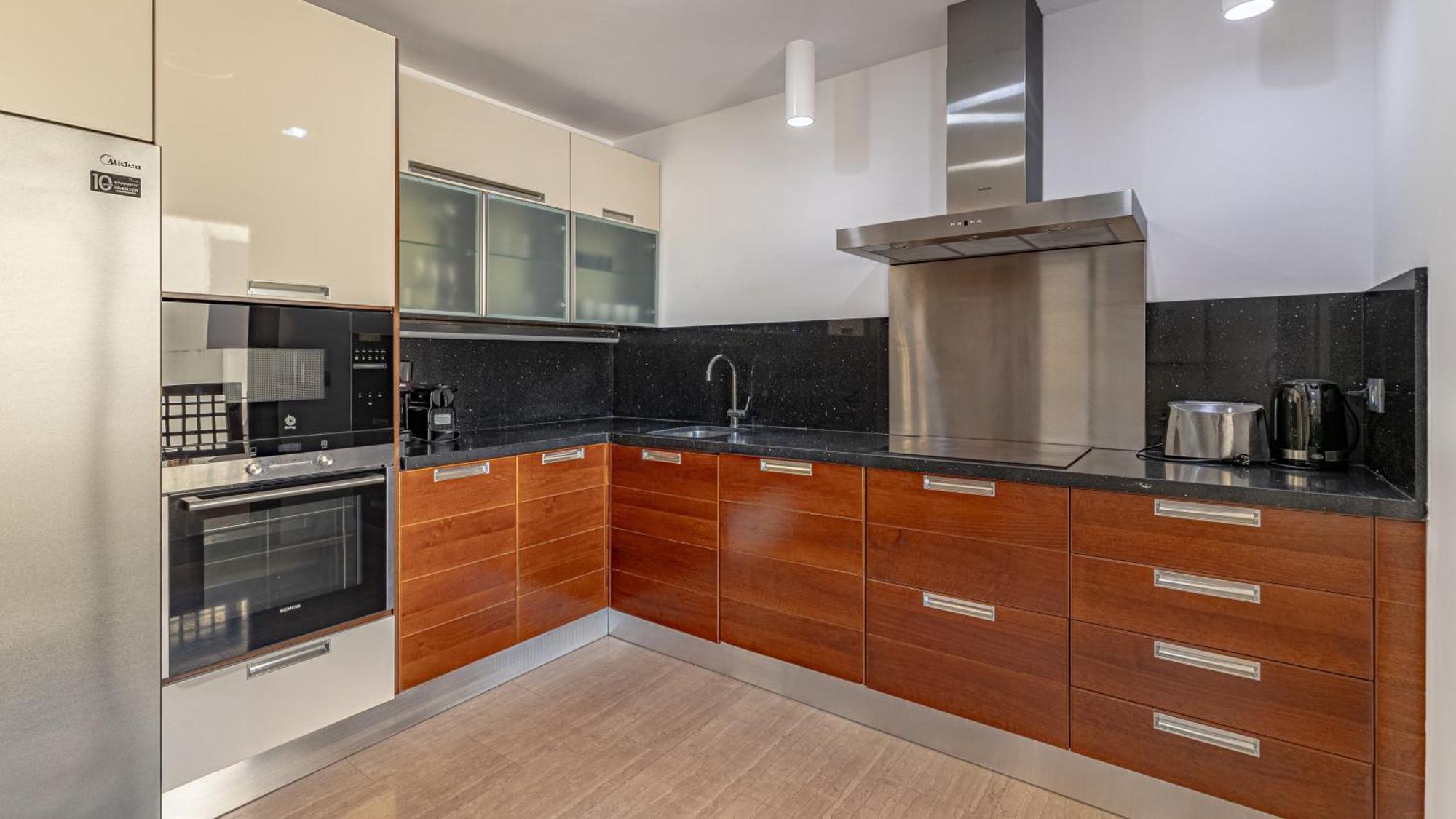 Lägenhet Vacation I Private Heated Swimming Pool, Walking Distance To Puerto Banus, Security 24-7, Bbq, Wifi *