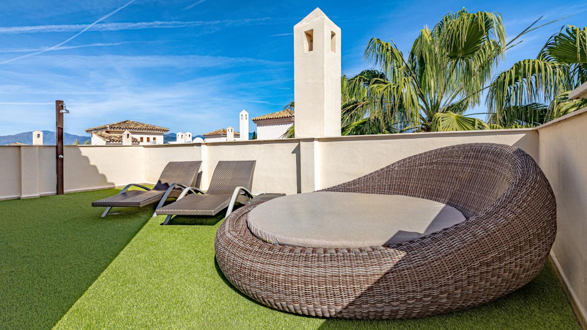 Vacation I Private Heated Swimming Pool, Walking Distance To Puerto Banus, Security 24-7, Bbq, Wifi Lägenhet