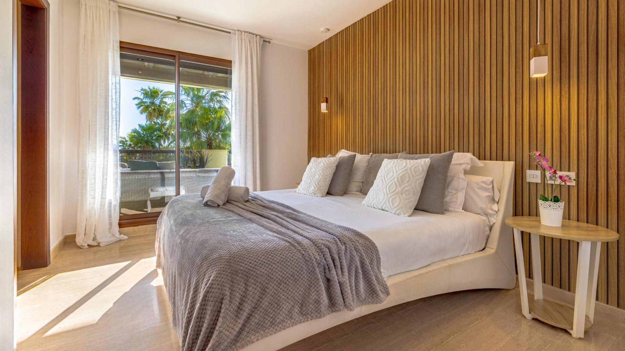 Lägenhet Vacation I Private Heated Swimming Pool, Walking Distance To Puerto Banus, Security 24-7, Bbq, Wifi *